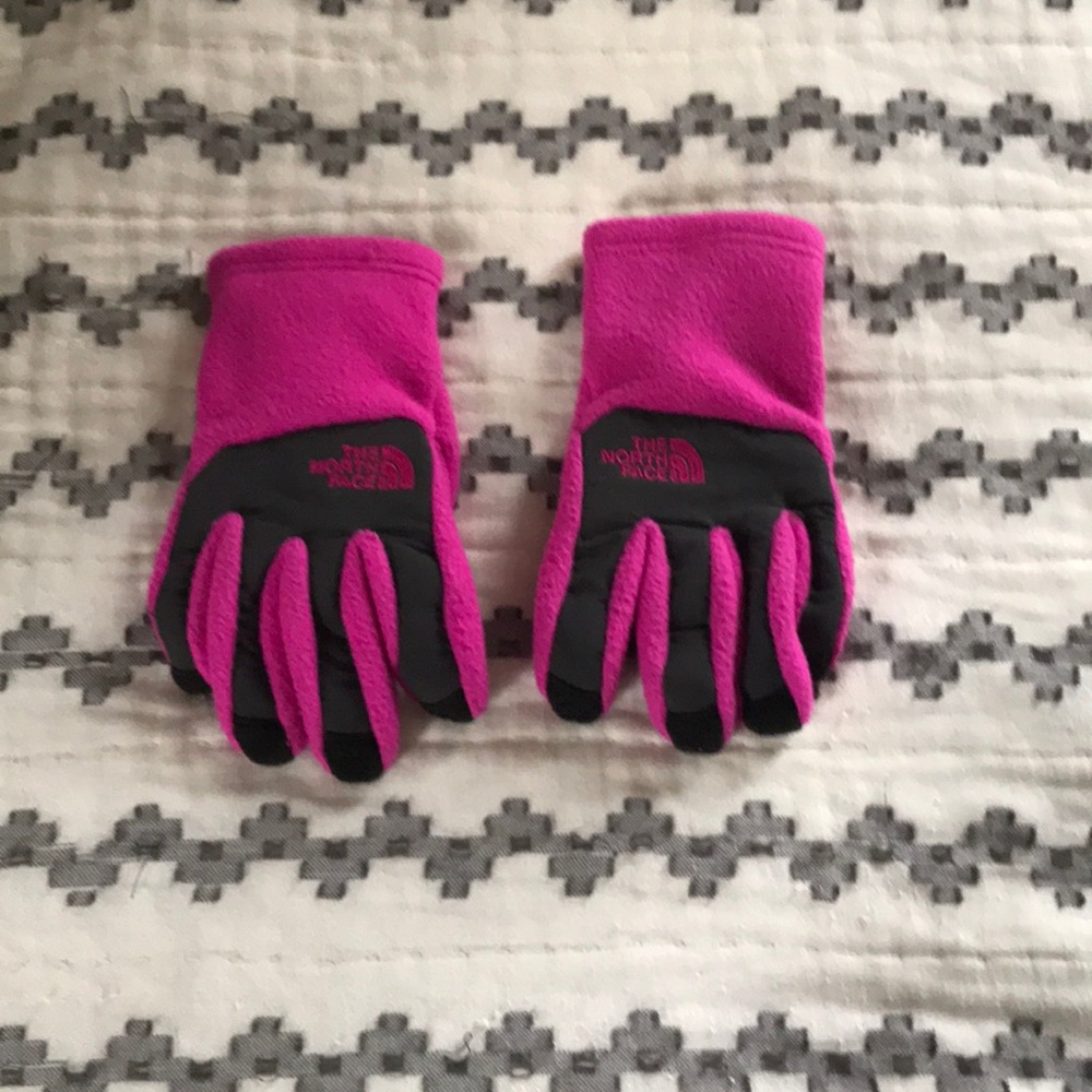 Girls North Face Gloves